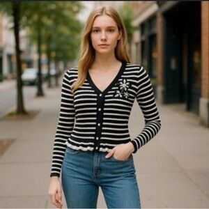 Nanette Lepore Black & White Stripe sweater NWT Pearl embroidered flower XL, L